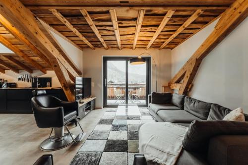 Luxurious 3 bedroom apartment with sauna and garage