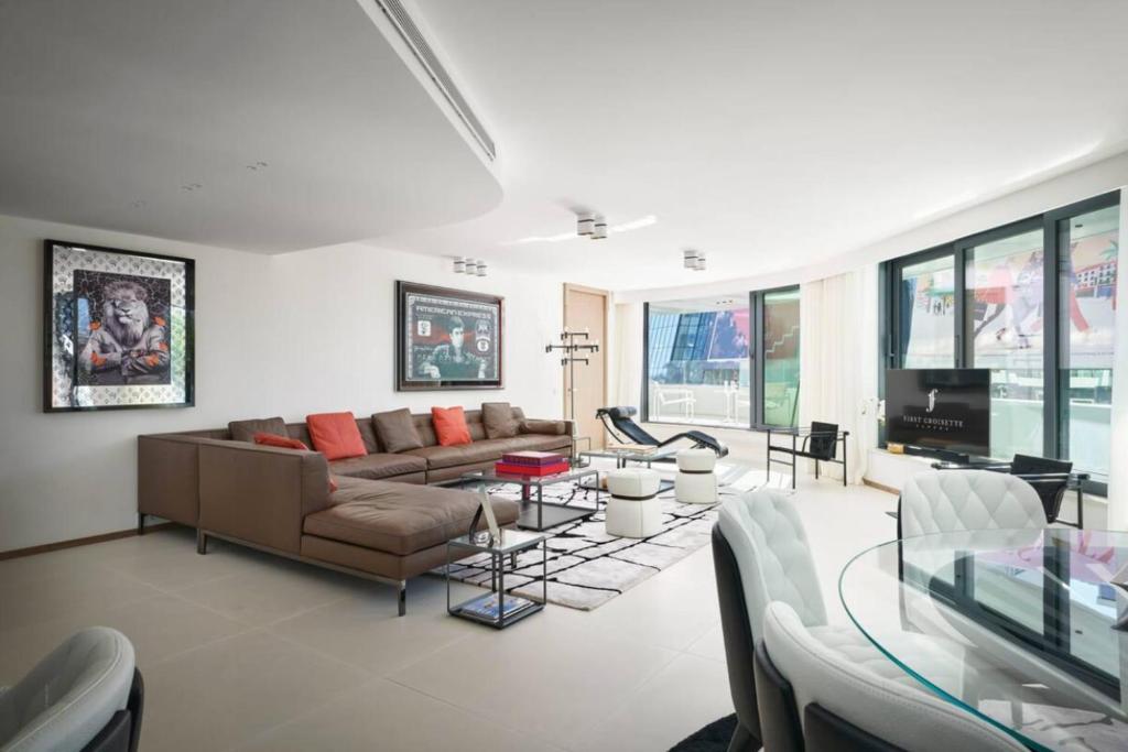 Appartement Luxurious 3BR6p apartment with terrace - First Croisette Cannes 201 3/4 Bd de la Croisette 06400 Cannes