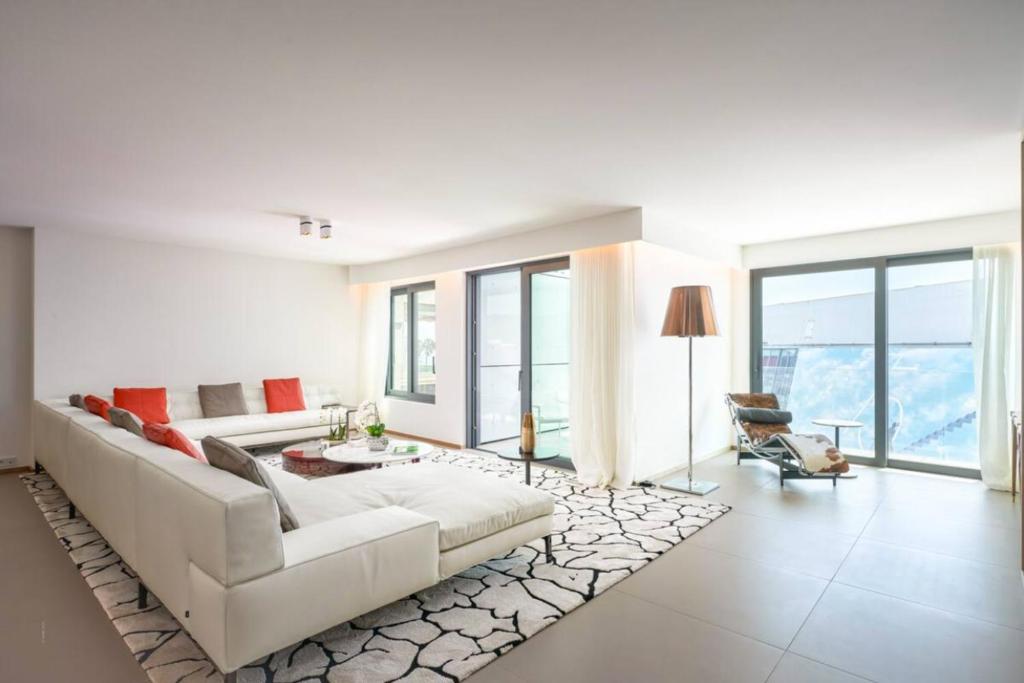 Appartement Luxurious 3BR6p apartment with terrace - First Croisette Cannes 602 3/4 Bd de la Croisette 06400 Cannes