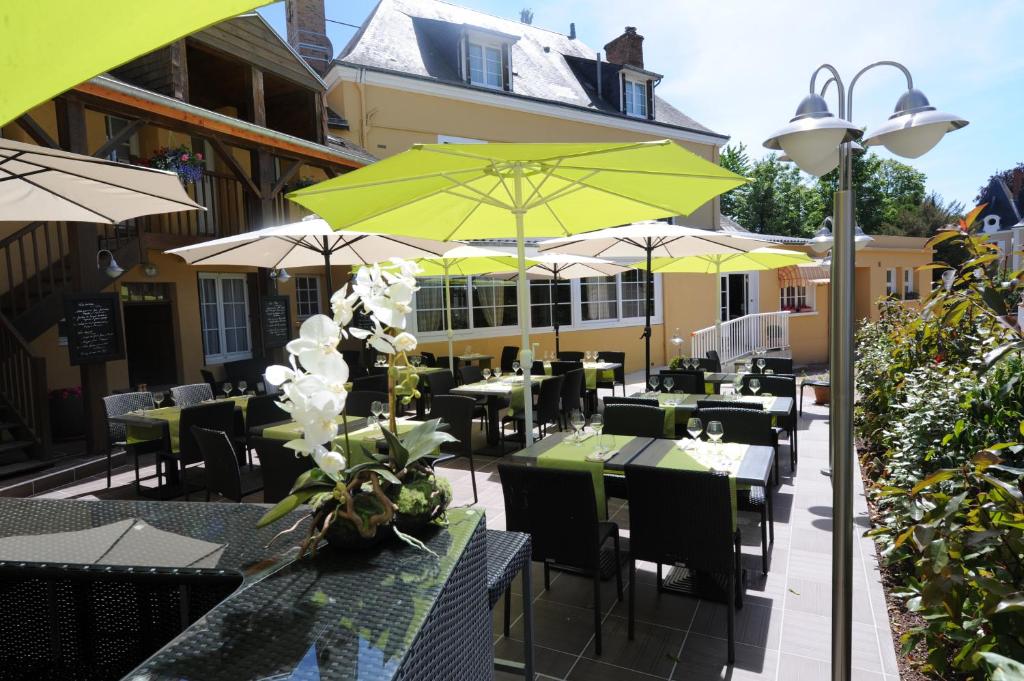 Luxurious 6BR12p apartment with terrace - First Croisette Cannes 300