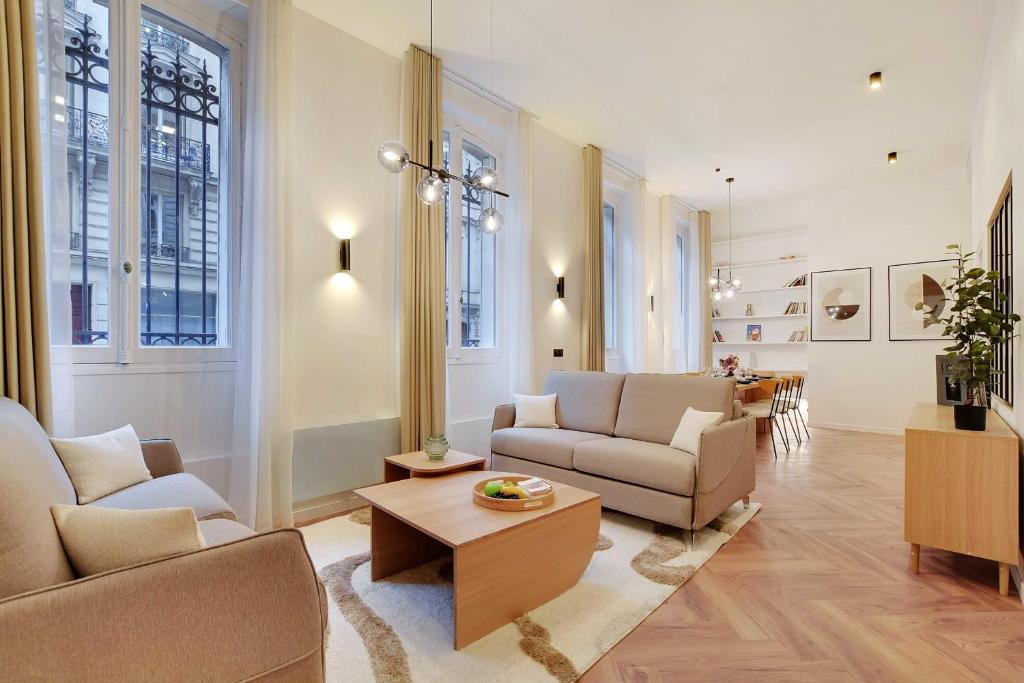 Appartement Luxurious apartment 6P2BR - Parc Monceau 5 rue de Téhéran 75008 Paris