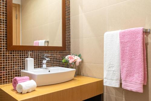 Luxurious Apartment Funchal - Casa Valentina - Rent2U, Lda