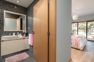 Luxurious Apartment Funchal - Casa Valentina - Rent2U, Lda