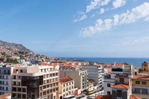 Appartement Luxurious Apartment Funchal - Casa Valentina - Rent2U, Lda 87 Rua 5 de Outubro 9000-079 Funchal Madère