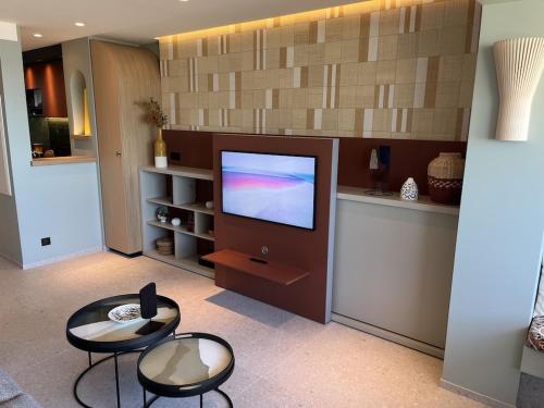 LUXURIOUS APARTMENT ON THE BEACH