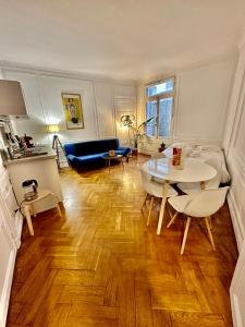 Luxurious Apartment with AC Promenade des Anglais up to 4 people