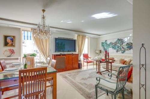 Luxurious & Cosy 2 BDRM apartment near Martinez by Olidesi