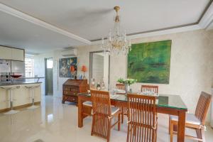 Luxurious & Cosy 2 BDRM apartment near Martinez by Olidesi