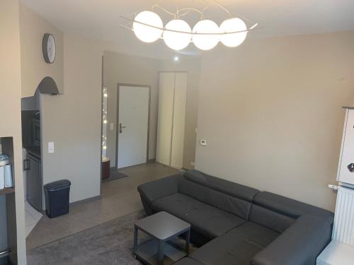 Luxurious Flat in Bondy, (In front of the Train station)