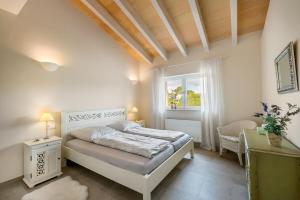 Luxurious newly built finca in a quiet location in Meyreuil