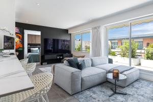 LUXURIOUS PENTHOUSE ROOFTOP MARTINEZ CROISETTE