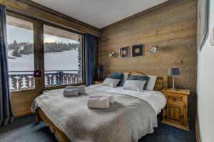 Luxurious Ski-in Ski-out Duplex on Ski Slope