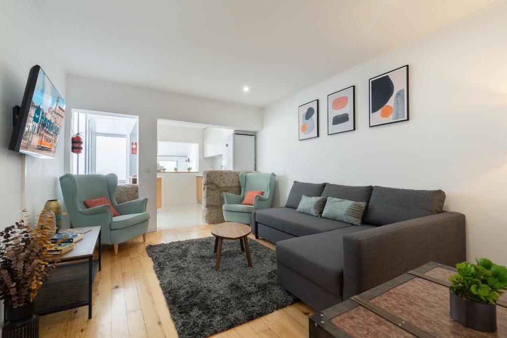 Luxurious Spacious Apartment - Terrace & Jacuzzi 318 Rua da Firmeza, 4000-044 Porto