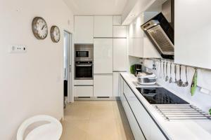 Luxurious T2 apartment, Olhos Dagua