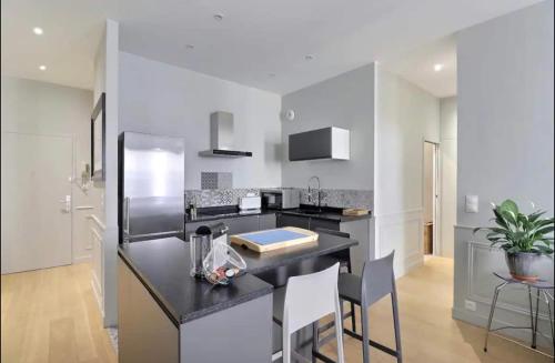 LUXURY 1BR NEAR CARLTON & CROISETTE