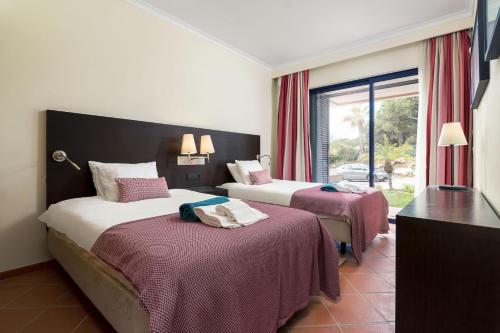 Luxury 2 Bedroom Apartment in Vila Sol Resort
