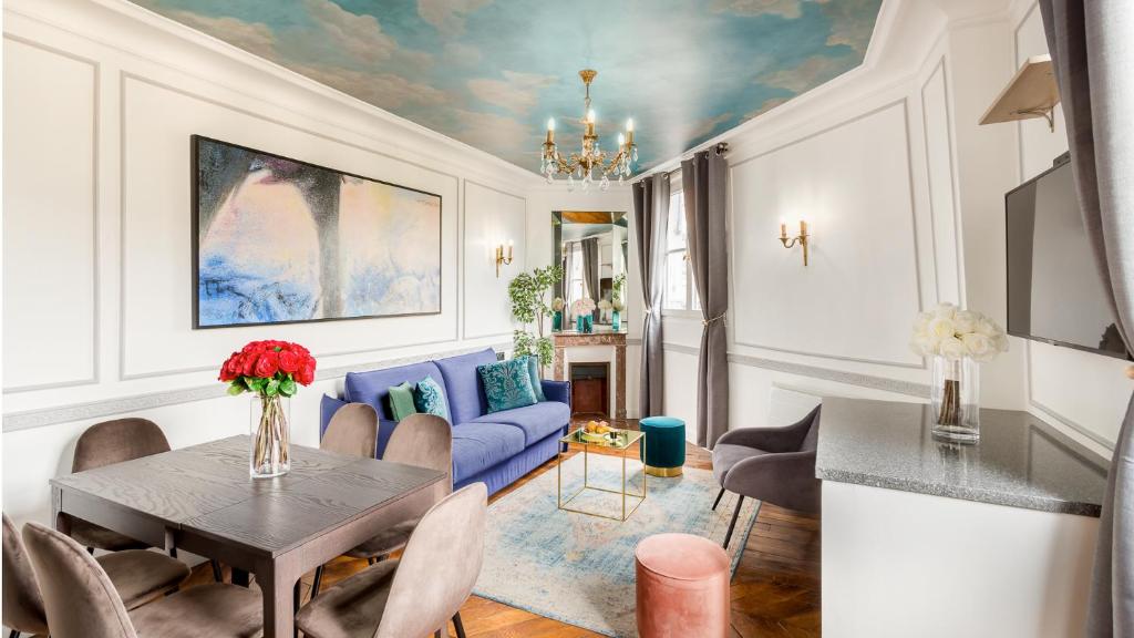 Luxury 2 Bedroom Duplex - Beautiful Monument View 15 Rue Royale, 75008 Paris