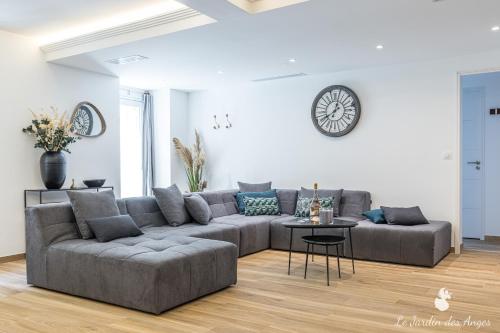 Luxury 3 Bdr Garden & Parking - Angels' Garden