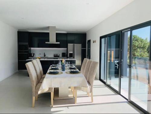 Luxury 3 Bedrooms Apartment with Panoramic Pool - Aquavista by Centralgarve