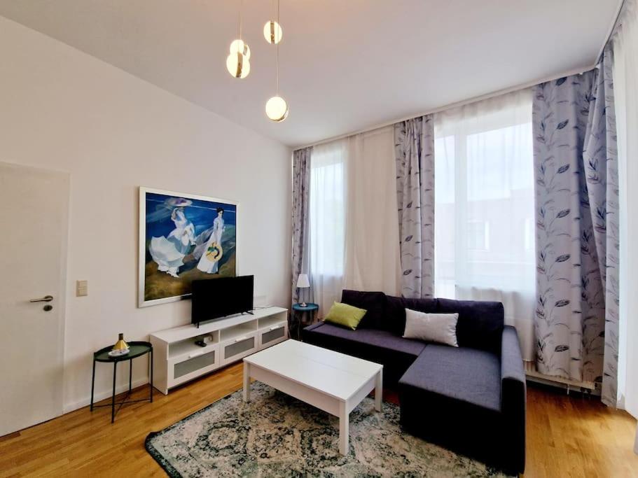 Appartement Luxury apartament in the heart of Berlin 45 11 Oranienburger Straße 10178 Berlin