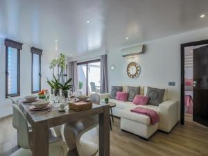 Luxury Apartment, 3 min Walk to the Beach, Albufeira
