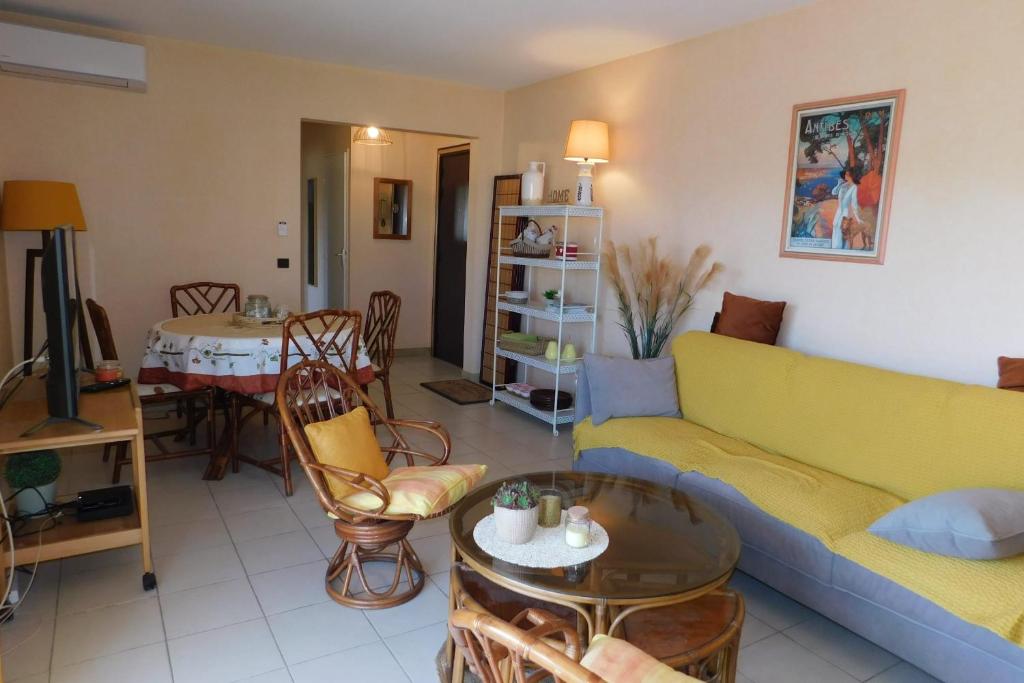 Luxury apartment \ 27 Avenue Philippe Rochat, 06600 Antibes