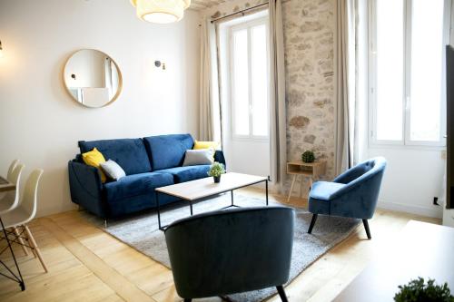 Luxury apartment in Cannes / 300m from palais des Festivals / Parking included