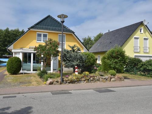 Luxury apartment in Kuhlungsborn with huge terrace and garden