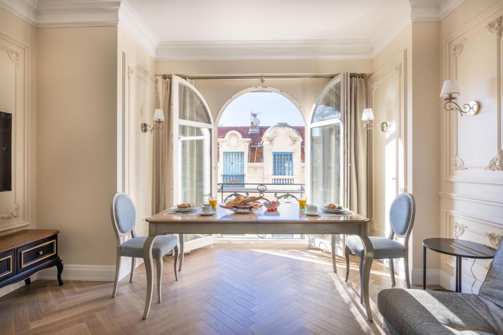 Appartement Luxury Apartment in - Negresco Residence - 1 Rue du Commandant Berretta 06000 Nice