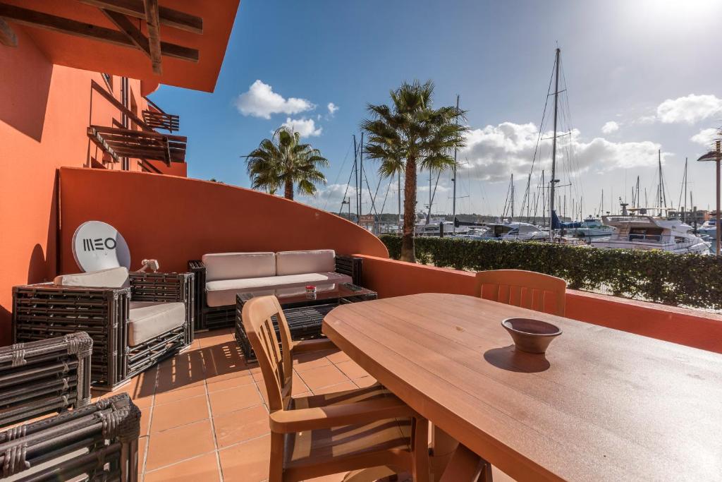 Luxury Apartment, Marina, Beach & Pool MARINA PORTIMAO-APARTAMENTO 158-R/C PRAIA DA ROCHA 8500-345 PORTIMÃO, 8500-311 Portimão