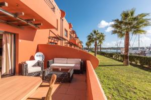 Luxury Apartment, Marina, Beach & Pool