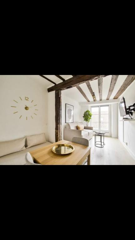 Appartement Luxury appartement in heart of Paris 4-5 couchages 22 Rue des Ecouffes 75004 Paris