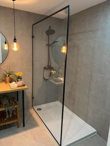 Luxury Artistic Digital Nomad Getaway w/ Terrace