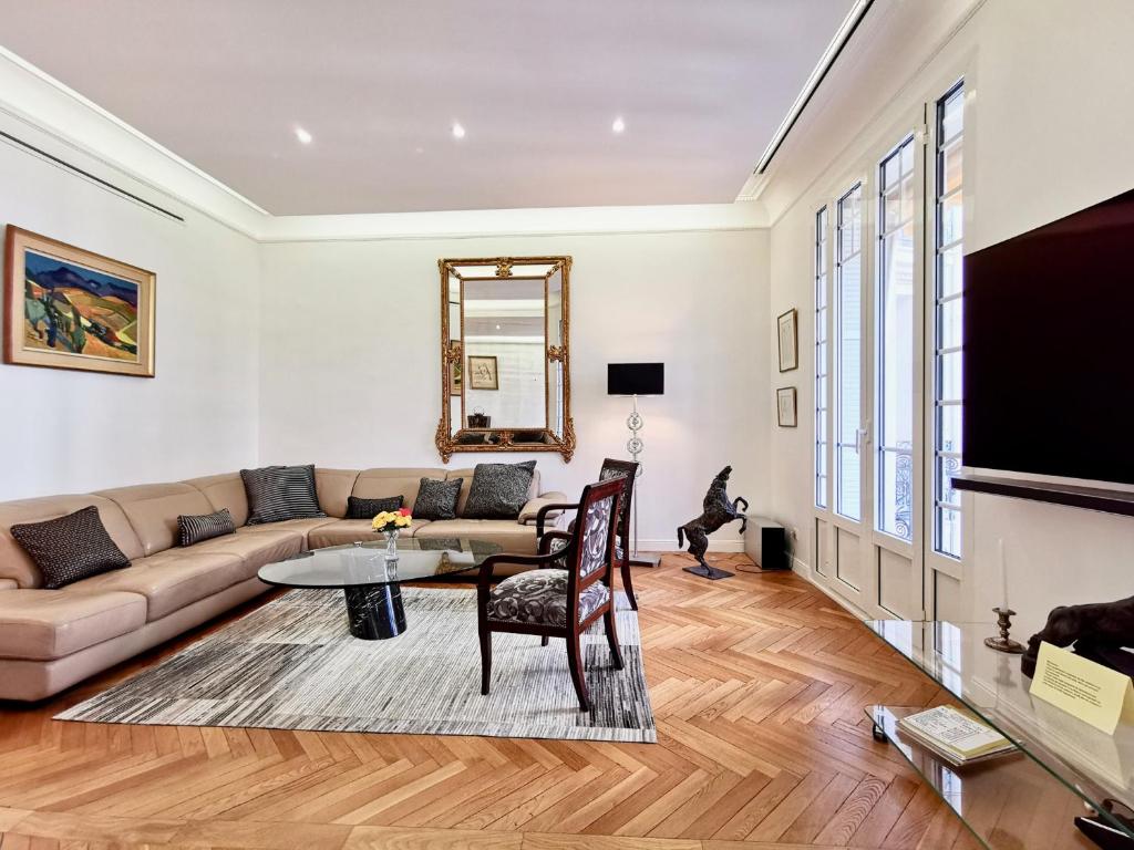 LUXURY BAQUIS 3 Avenue Baquis, 06000 Nice