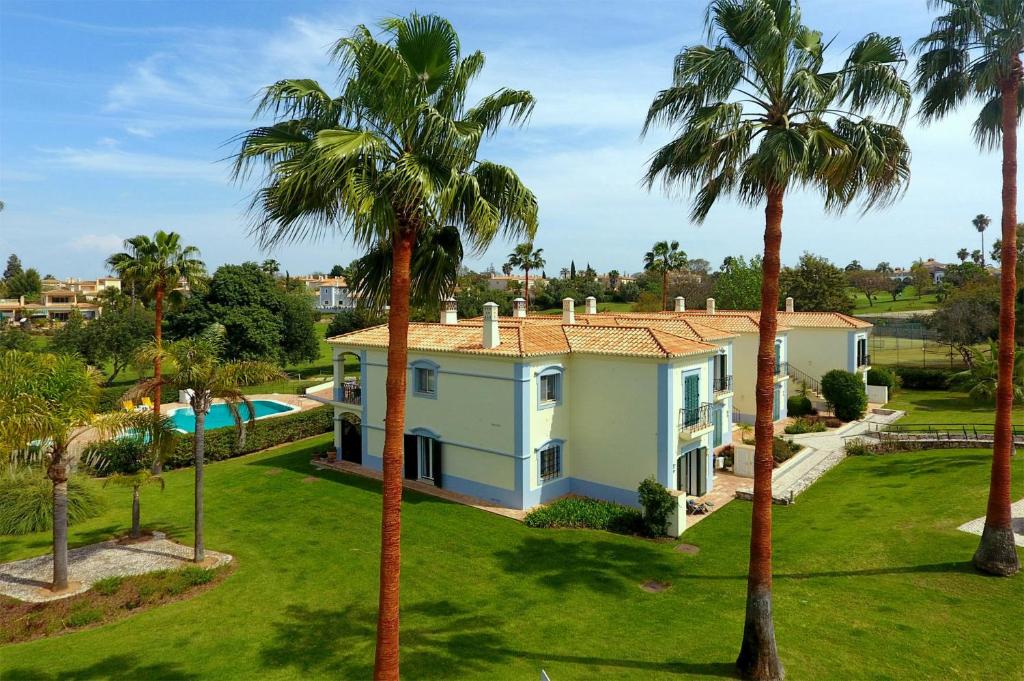 Appartement Luxury Condo at Pestana Gramacho Golf Resort Carvoeiro with pool and tennis court Aldeamente Turistico do Gramacho lotes 81 a 84 1-f 8400-080 Estômbar