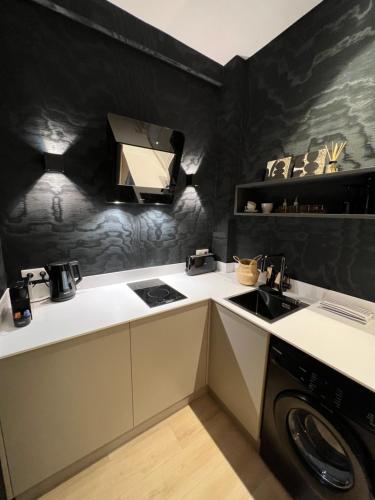 Luxury decorated studio, on trendy harbor Port Lympia, close to old town, and tramway