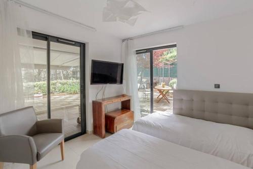 Luxury Flat in Nice with stunning Terrace/ garden Parking Pool
