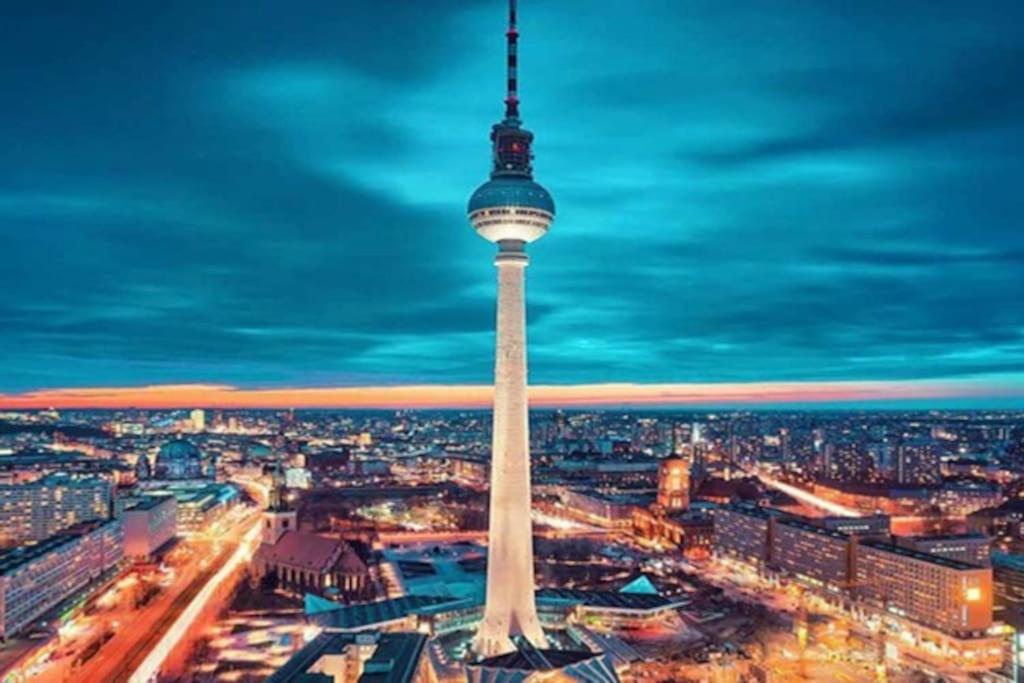 Luxury flat in the heart of Berlin 2131 21 Große Hamburger Straße, 10115 Berlin