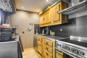 Luxury furnished apartment with garden and a magnificent open views