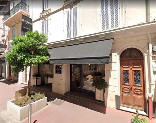 Luxury holiday apartment 150 m from the palais des festivals