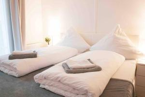 Luxury HOME CINEMA 2R Apt + Balcony / 65m²