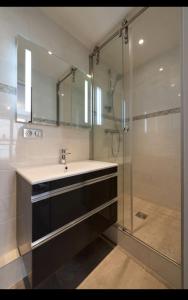 Luxury New Modern apptmt in center Of Paris (refait à neuf)