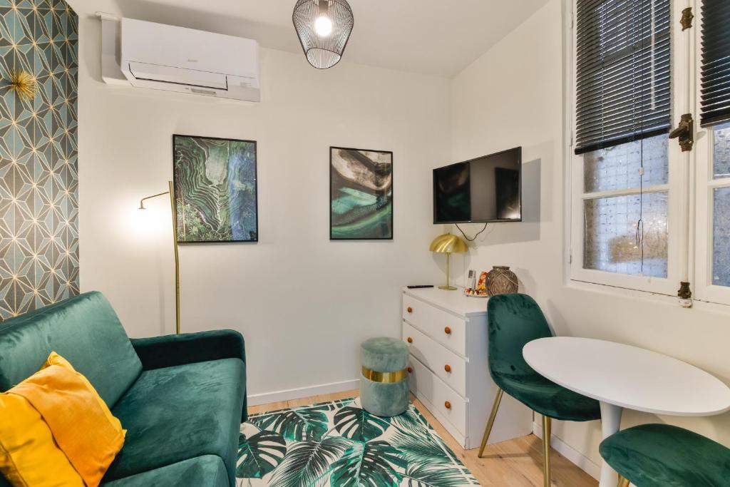 Luxury New Studio 2pers/Champs Elysees/AR 11 Rue Washington, 75008 Paris