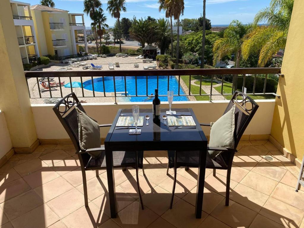 Luxury One Bedroom Apartment in Clube Alvor Ria CLUBE ALVOR RIA ROSSIO DAS LAPAS LT C 1A PRAINHA, 8500-072 Alvor