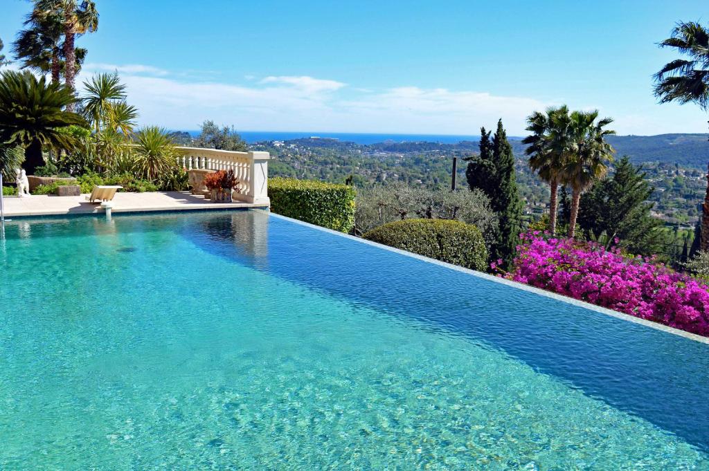 Luxury Pool Apartment at Villa Seburga Pool Level 726 chemin des Fumerates, 06570 Saint-Paul-de-Vence