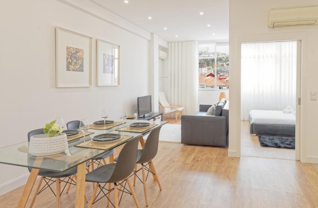 Luxury Prime Batalha Apartments 371 Rua de Alexandre Herculano, 4000-055 Porto