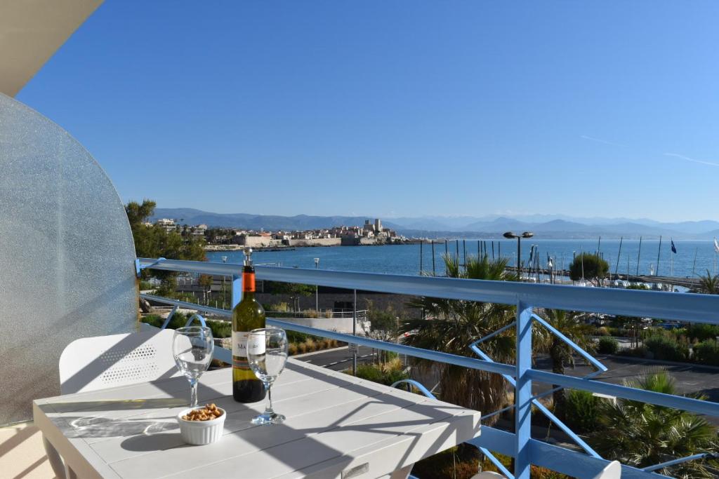 Luxury Seaview Residence Belvedere, Apt A Appartement A 10 Boulevard James Wyllie, 06160 Antibes