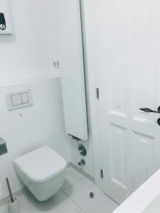 LUXUS 5 Zi-Wohnung + Balkon in TOP-Lage FFM+KLIMA