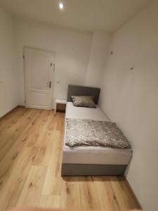 Luxus House Wolfsburg - Zentral- 4 Zimmer Apartment - Fallersleben Hbf 2 min zu Fuß