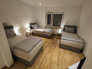 Luxus House Wolfsburg - Zentral- 4 Zimmer Apartment - Fallersleben Hbf 2 min zu Fuß